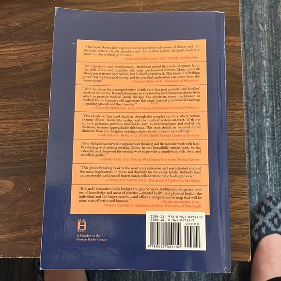 Families, illness and disability - an integrative treatment model by J. Rolland - Picture 2 of 2